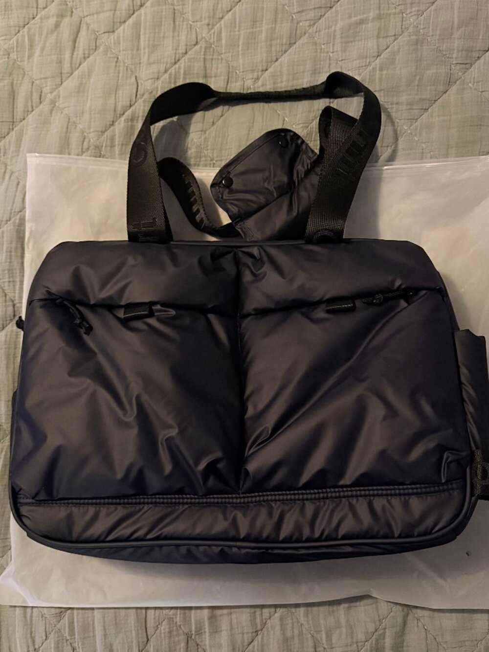 Comfrt Anywhere Bag NWT - Navy blue
